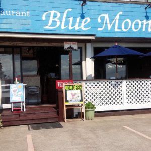 Dessert & Cafe Blue Moon
