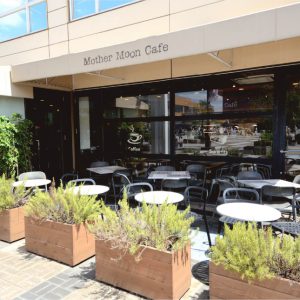 Mother Moon Cafe 天保山店（マザームーンカフェ）